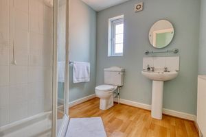 Master Ensuite- click for photo gallery